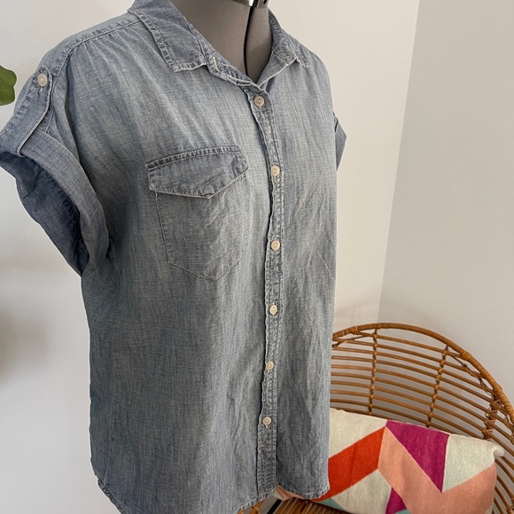 Gap 1969 Denim Shirt - Picture 4 of 9